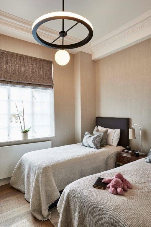 Grosvenor Square — photo 8